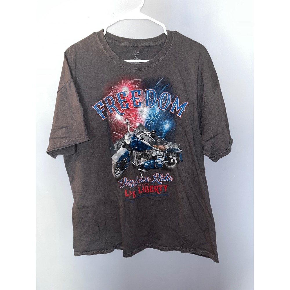 Graphic T Shirt Freedom Motorcycle Fireworks Patriotic Mens Size XL